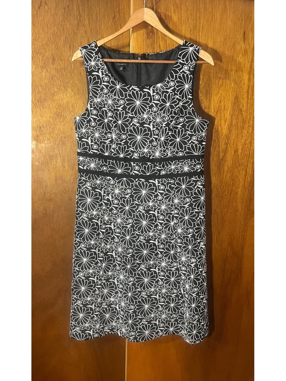 Talbots Black Dress w White Floral Embroidery Sz 10